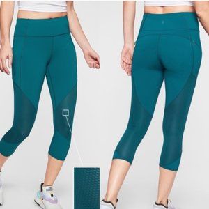 Athleta CONTENDER Capri Leggings Coastal Teal